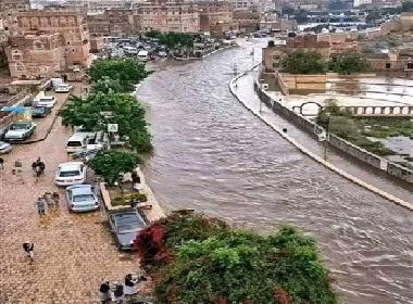 وفاة طفل غرقا وإنقاذ شقيقته بعد أن جرفتهما السيول في صنعاء