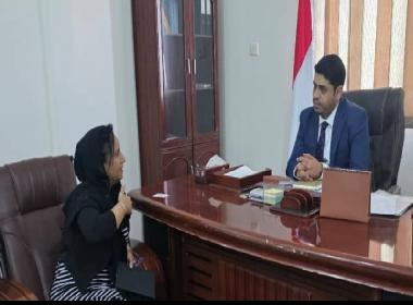 وزير حقوق الإنسان يبحث مع المديرة الإقليمية لمركز سيفيك تعزيز التعاون في حماية المدنيين والحد من أضرار النزاع في اليمن