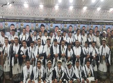 وسط حضور جماهيري حاشد.. قرن الأسد بمديرية العرش في البيضاء تحتفي بزفاف 82 عريساً وعروساً