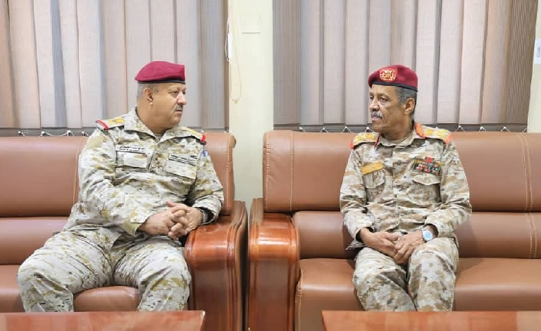 تشكيل قوة عسكرية مشتركة من المنطقتين العسكريتين الأولى والثانية لتأمين مداخل حضرموت المحاذية للمهرة