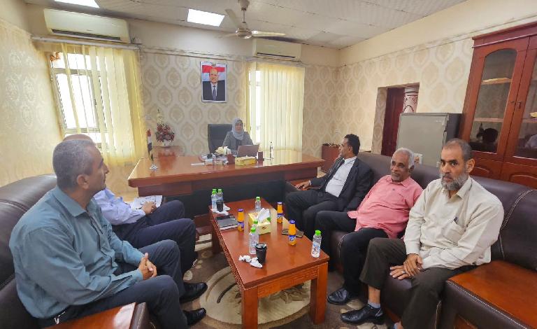 وزيرة الشؤون القانونية تترأس اجتماعاً موسعاً بعدن لمناقشة سير العمل في قطاعات الوزارة وخطة العام 2026  