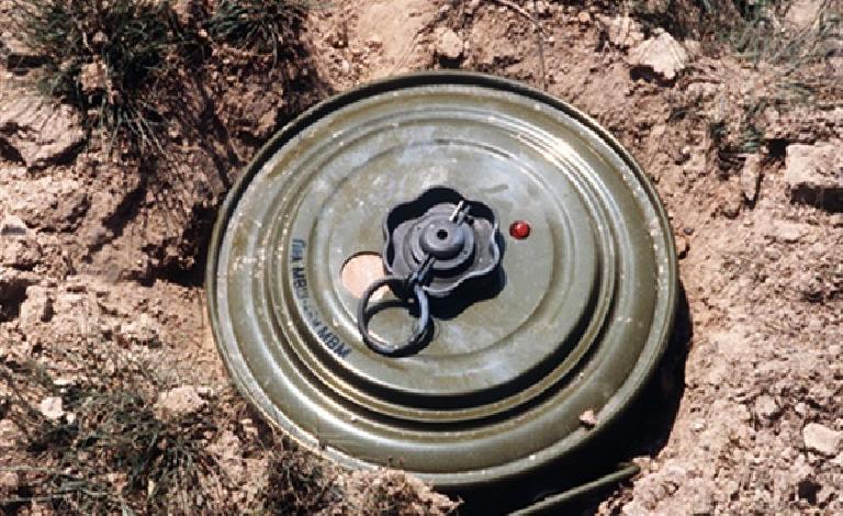 البيضاء.. مقتل طفلة في انفجار لغم أرضي زرعته ميليشيا الحوثي في مديرية 