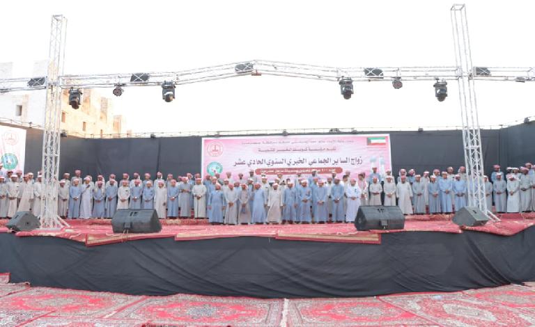 بدعم من دولة الكويت... مؤسسة كويت الخير للتنمية تزف 400 عريس وعروس بساحل حضرموت