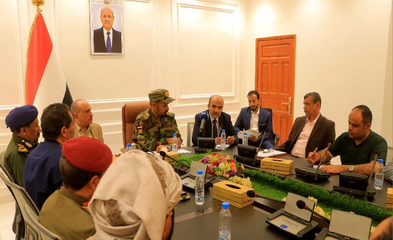مأرب: اللجنة الوطنية للتحقيق تلتقي قيادات السلطة المحلية والقضائية والأمنية وتزور السجن الاحتياطي