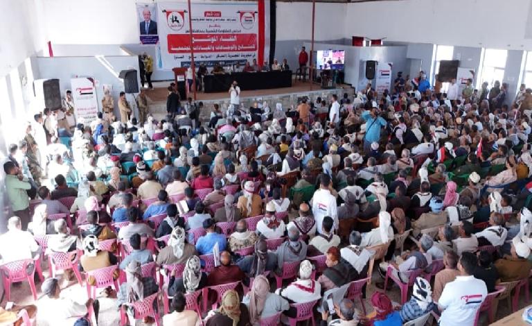 لقاء موسع لمشائخ ووجهاء الحجرية يؤكد دعم الرئيس العليمي واستمرار المقاومة الشعبية حتى إنهاء الانقلاب الحوثي