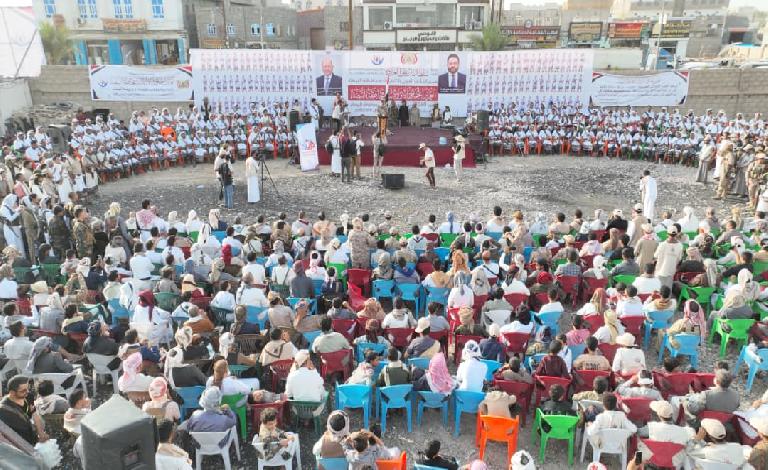 مأرب تحتفل بالعرس الجماعي الأول لـِ 260 عريساً وعروساً من أبناء محافظة البيضاء..صور