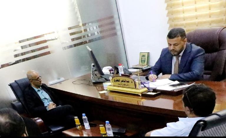عدن: الوكيل الخطري يبحث مع الحوشبي تعزيز التعاون لتوسيع التوعية الصحية